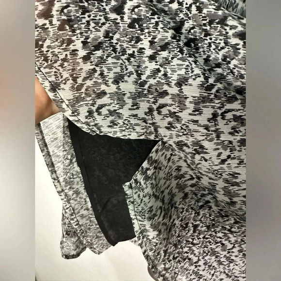 Daniel Rainn Black White Eyelet Accent Line Top Size Large - Picture 5 of 8